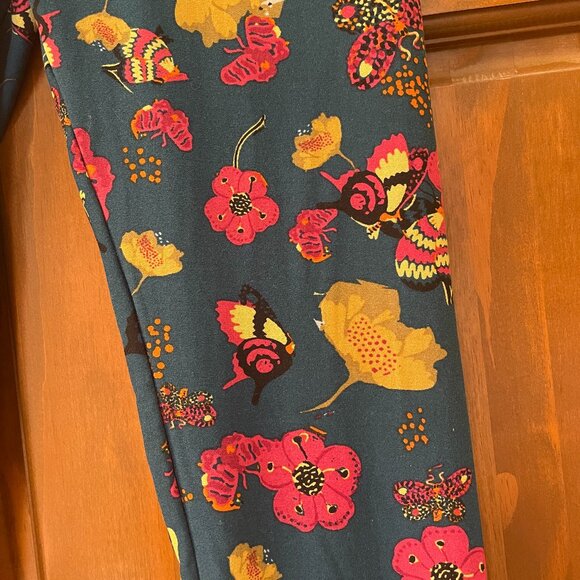 NEW LuLaRoe Floral Butterfly Leggings - One Size - (OS) - Picture 2 of 3